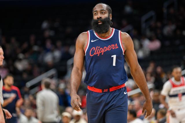 开云APP-有人摸鱼有人扛起责任 小卡缺席哈登成为绝对领袖